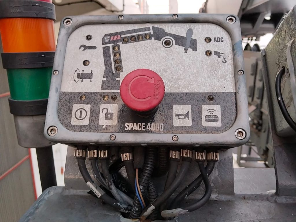 3ac1b3f79410a08bf9d4c8fef513c28