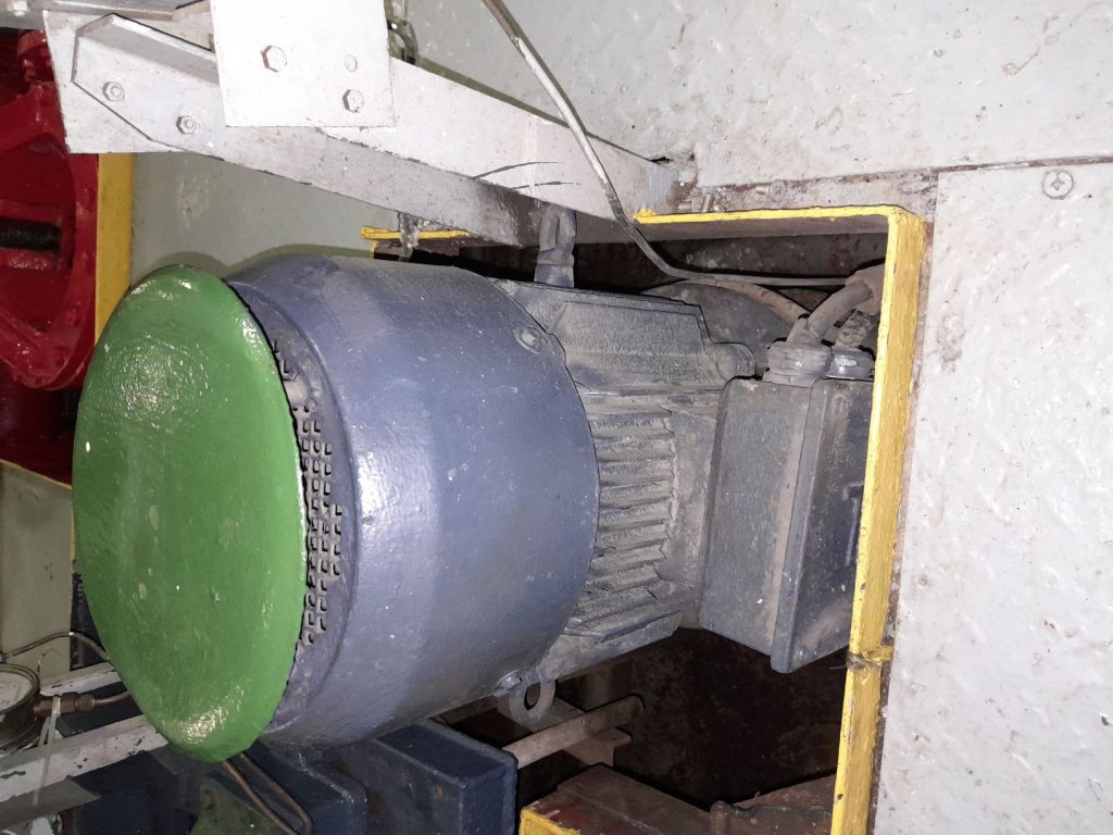 eb002fe8cd15c4909bf935d1f8b649a