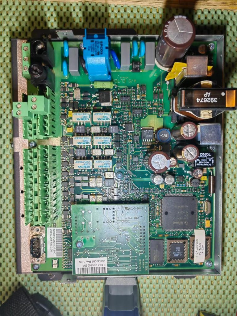 20bdf0dbbca26aaa6f6e78de9eb320c6_