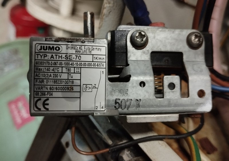 a6b4b7f6be49d9f0d95d218dc749539