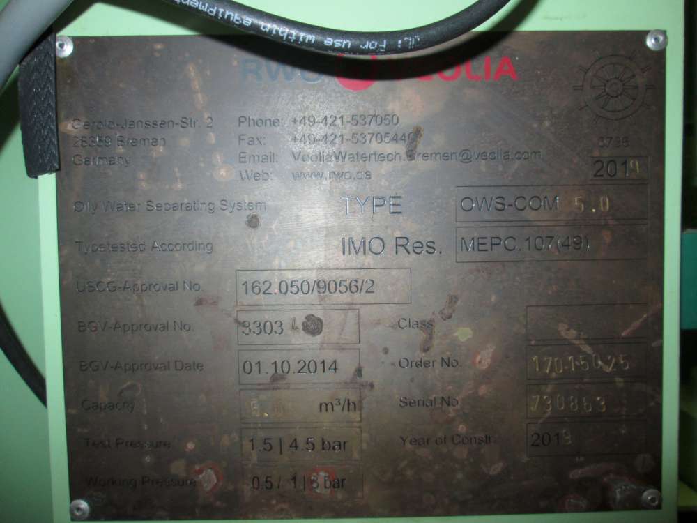 2196e03f352a0e888fab536272801126_