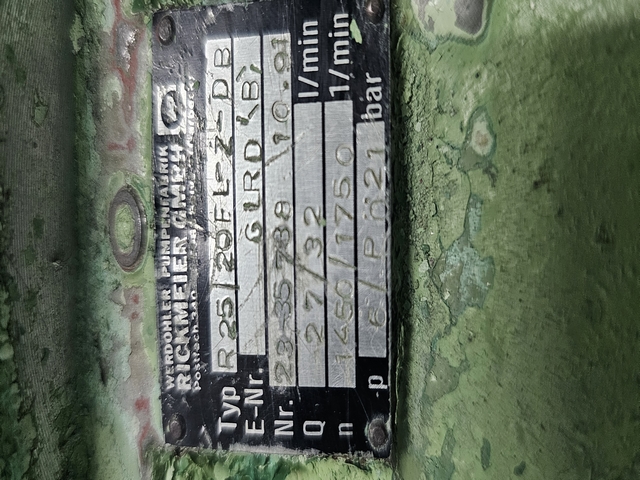 2c218970b273fa97155e4b8a11a40e6