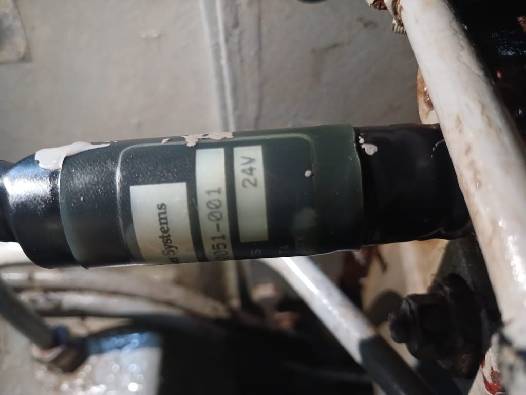 2416bd03d8a5e044f48204b0a5ff213