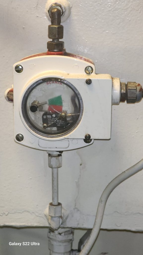 26d049e1e25d62d1e8fa42a0a4dfba6e_