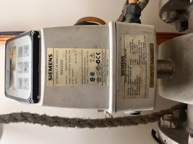 f2ccd5283312fe0e669636b2b4c3572