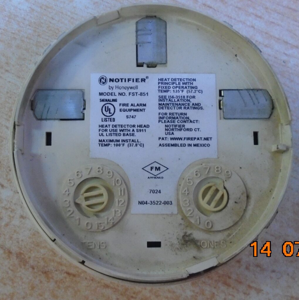 62157ef3ad1321b3d9bab3ebc01f304