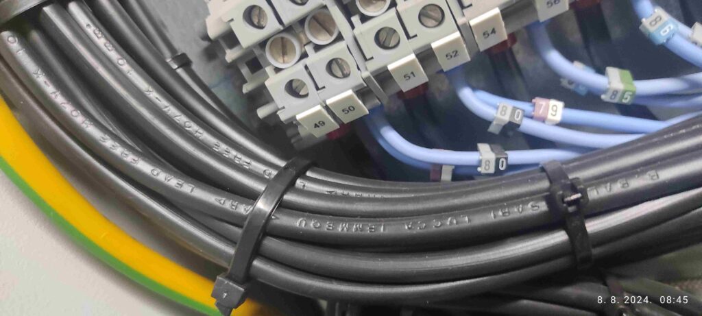 2a4cd80b4eb608c0fdab951befe1983